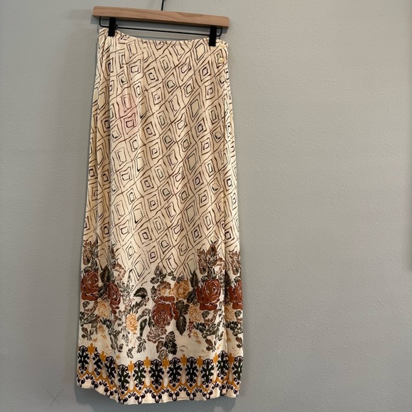 Hot Topics Floral Geometric Wrap Midi Skirt Hawaii Boho Tropical Beach M - Picture 1 of 8